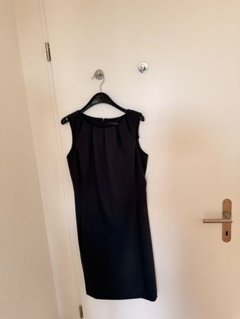 Businesskleid von Oui in dunkelblau