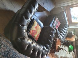 Lots de 2 fauteuils Chesterfield