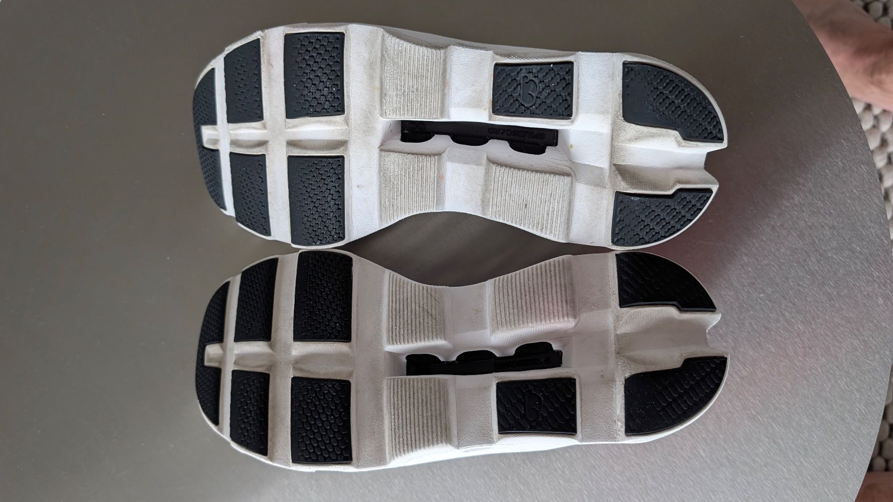 On Chaussures hommes: On running Cloud Monster 43 – Neuf (Voir description) à Begnins par LuxWatchFreak 3