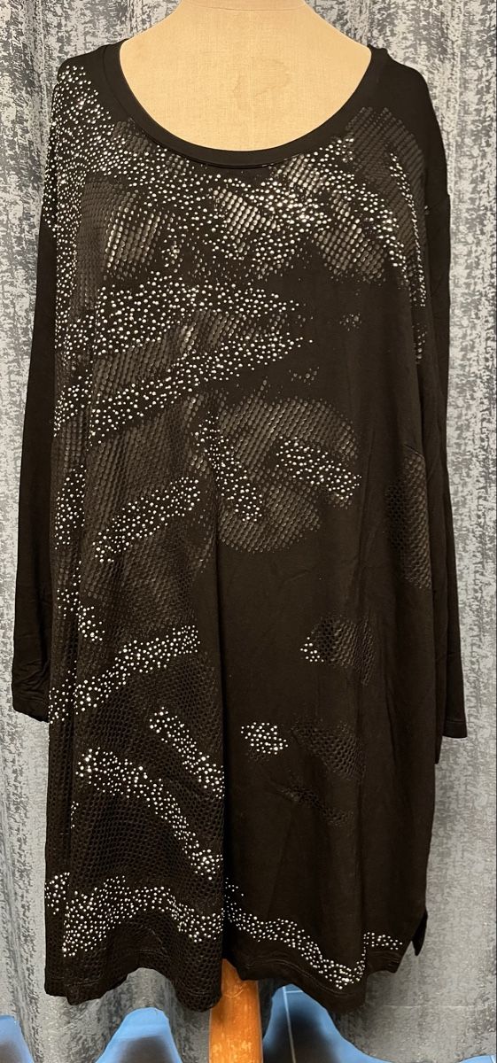 T-shirt: Damen Langarmshirt Schwarz mit Steinen – Usato da Eglisau venduto da regulmei