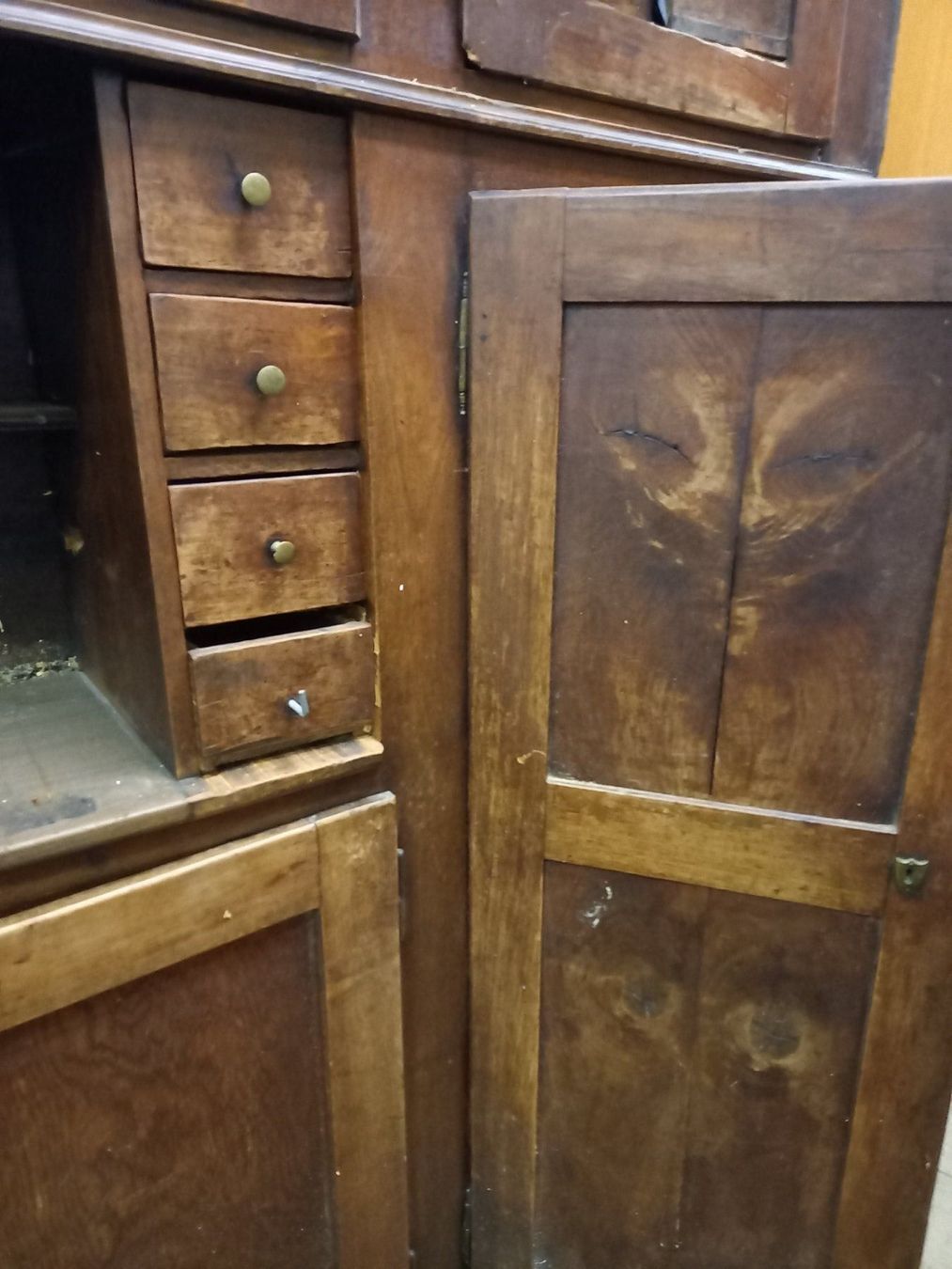 Schränke: Antiker Schrank ca.200 jahre alt – Gebraucht aus Grossdietwil von hufi10 5