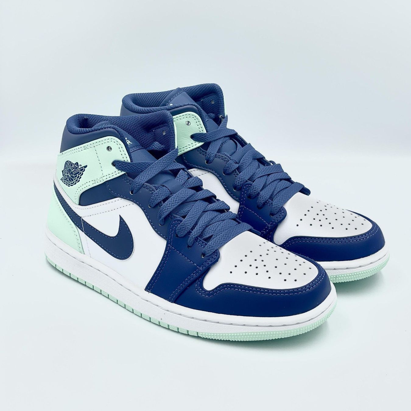 Jordan Scarpe da uomo: Jordan 1 Mid Blue Mint EU 44 – Nuovo e nell'imballaggio originale da Erlinsbach venduto da sasneakers