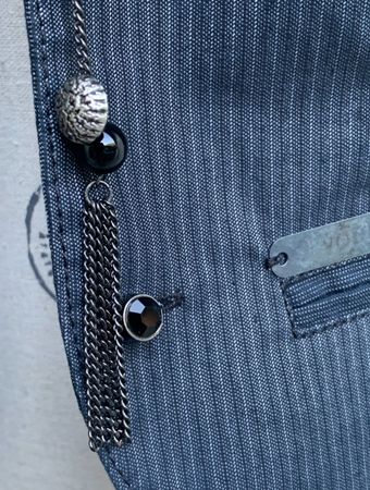 Superbe gilet rayé élégant HYBRIS boutons bijoux t.S