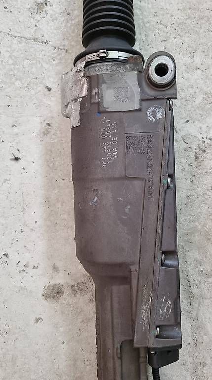 Audi Tutti pezzi di ricambio auto: Lenkgetriebe Audi A4 8k / A5 8T – Usato da Parpan venduto da giacco3 2
