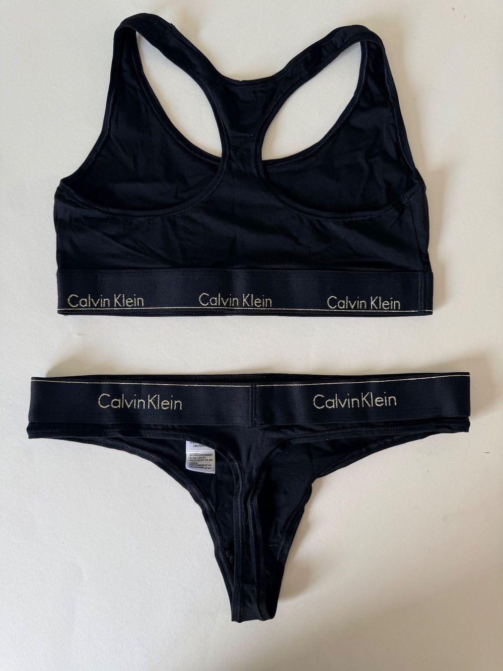 Calvin Klein Altra biancheria intima: CALVIN KLEIN, Bralette und String, Grösse L, Schwarz (Set) – Nuovo e nell'imballaggio originale da Rudolfstetten venduto da gst_g7xl 4