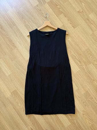 Kleid von COS