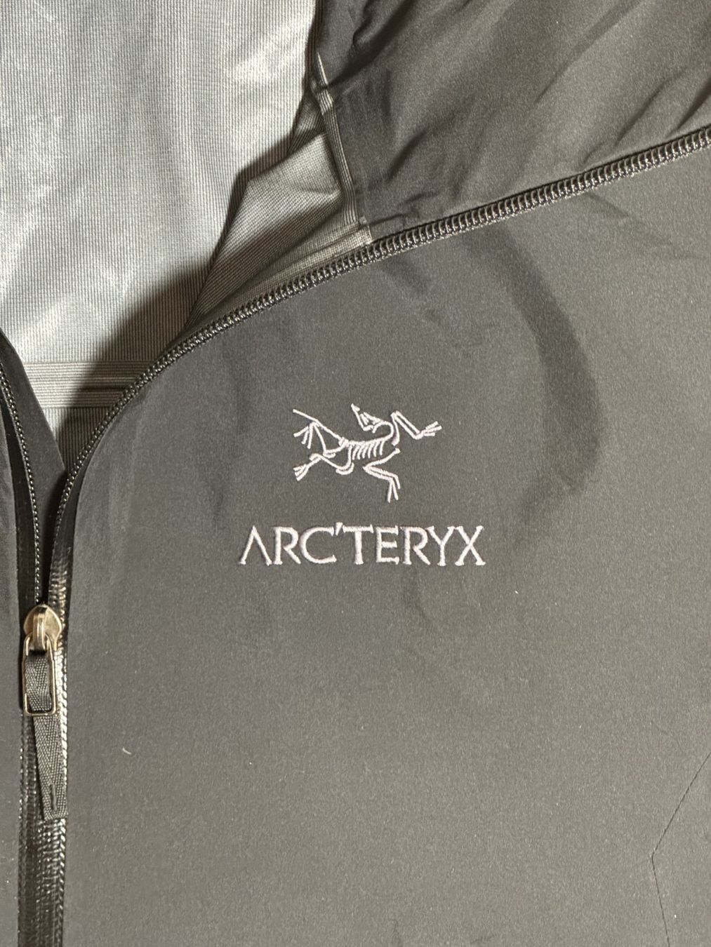 Arcteryx Jacken: Arc'teryx Beta LT Jacke Schwarz S – Gebraucht aus Zürich von got_65jg 2