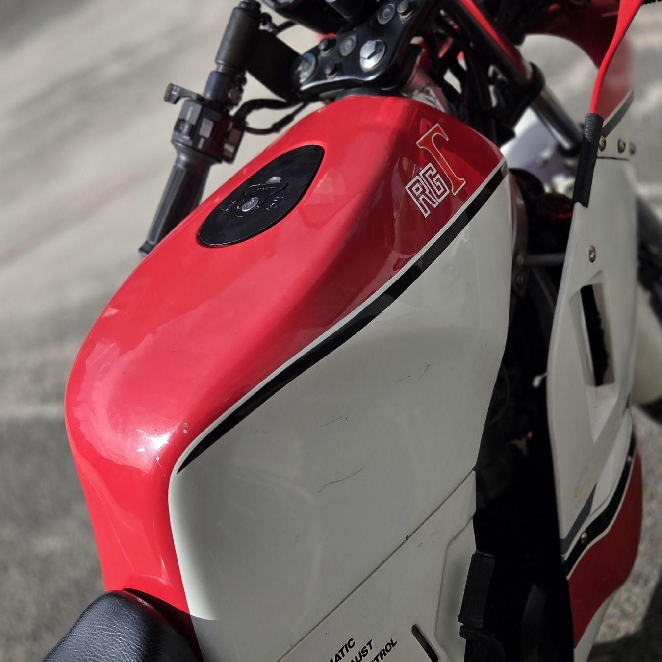 Suzuki Strada: Suzuki RG125 Gamma – Difettoso da Laupen BE venduto da Vanbeach 2