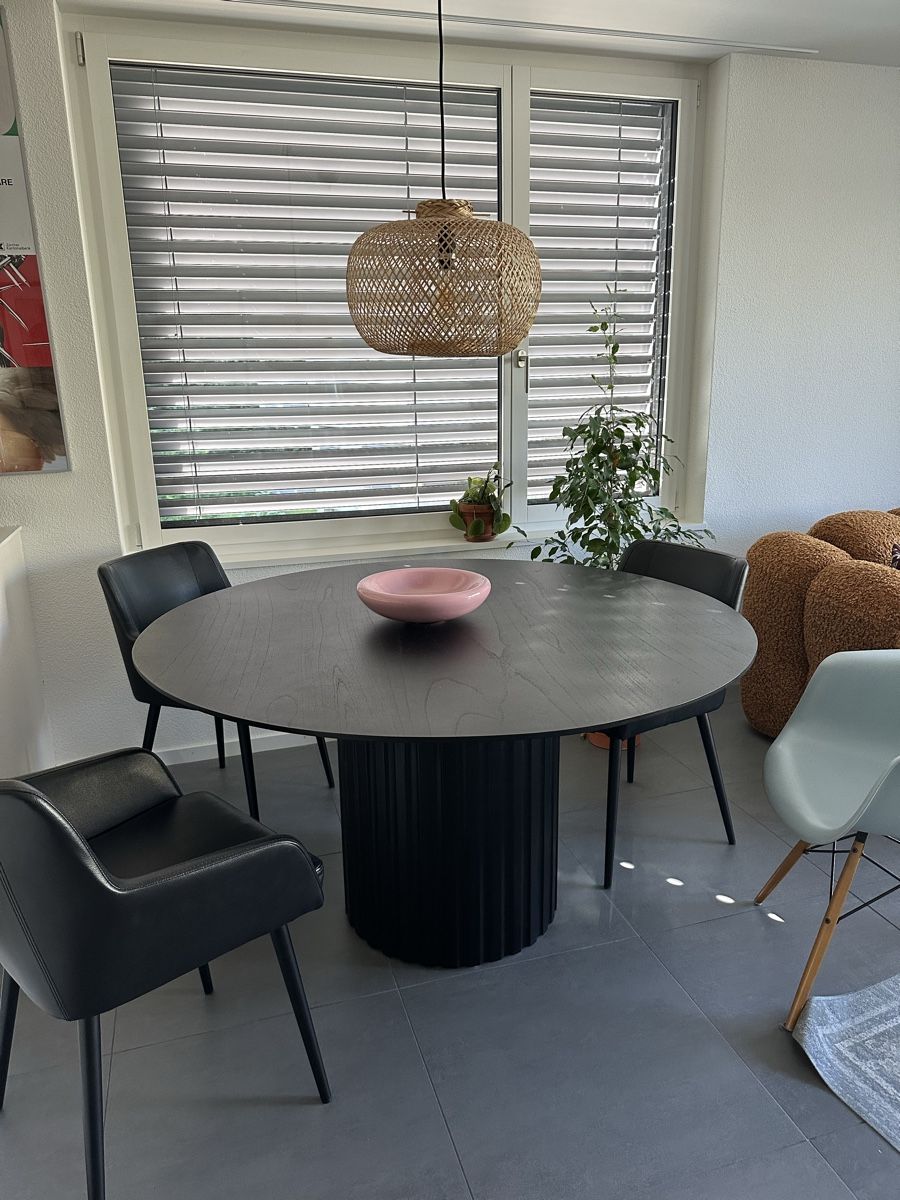 Hk Living Tavoli: Connox Designer Tisch 140cm – Usato da Rüschlikon venduto da don_hbj8