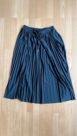 Elegante Plisseerock, Grösse 38, Dunkelblau - Herbst Sale!