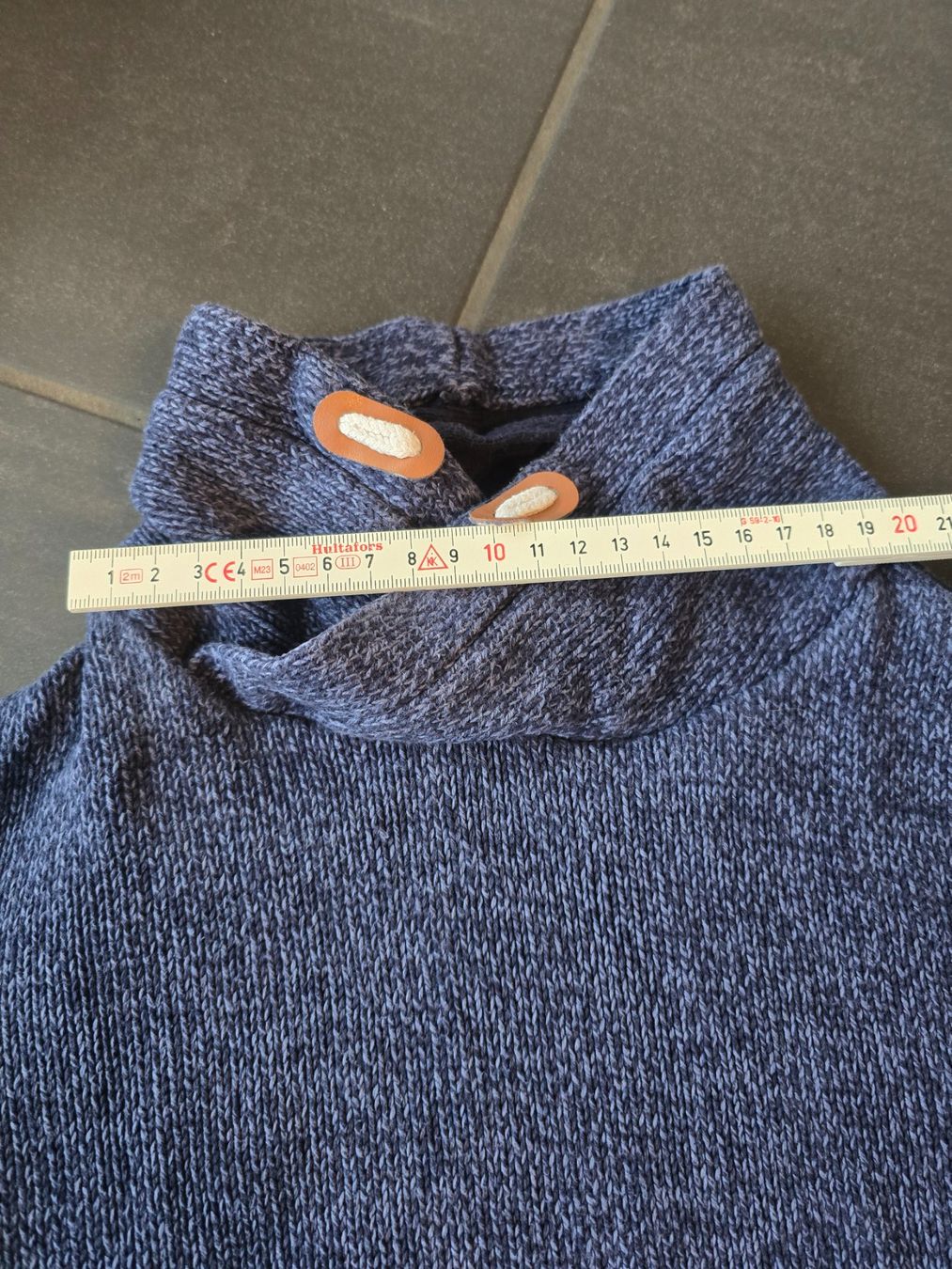 Pullover & Sweatshirts: Pullover, Grösse 134 – Gebraucht aus Unterentfelden von Panda-87 4