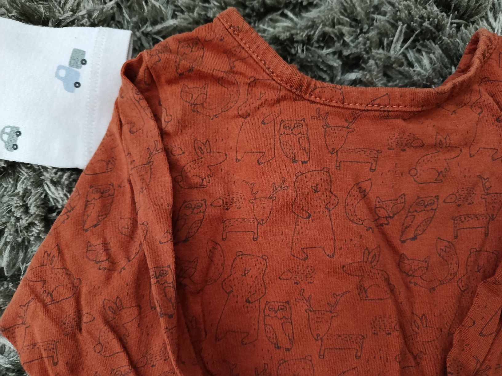 Lotti & Set di vestiti: Baby Kleiderpaket. Oberteile – Usato da Naters venduto da oks_6rfv 7