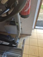 Vélo d'appartement Crane en bon état selle déchirée 