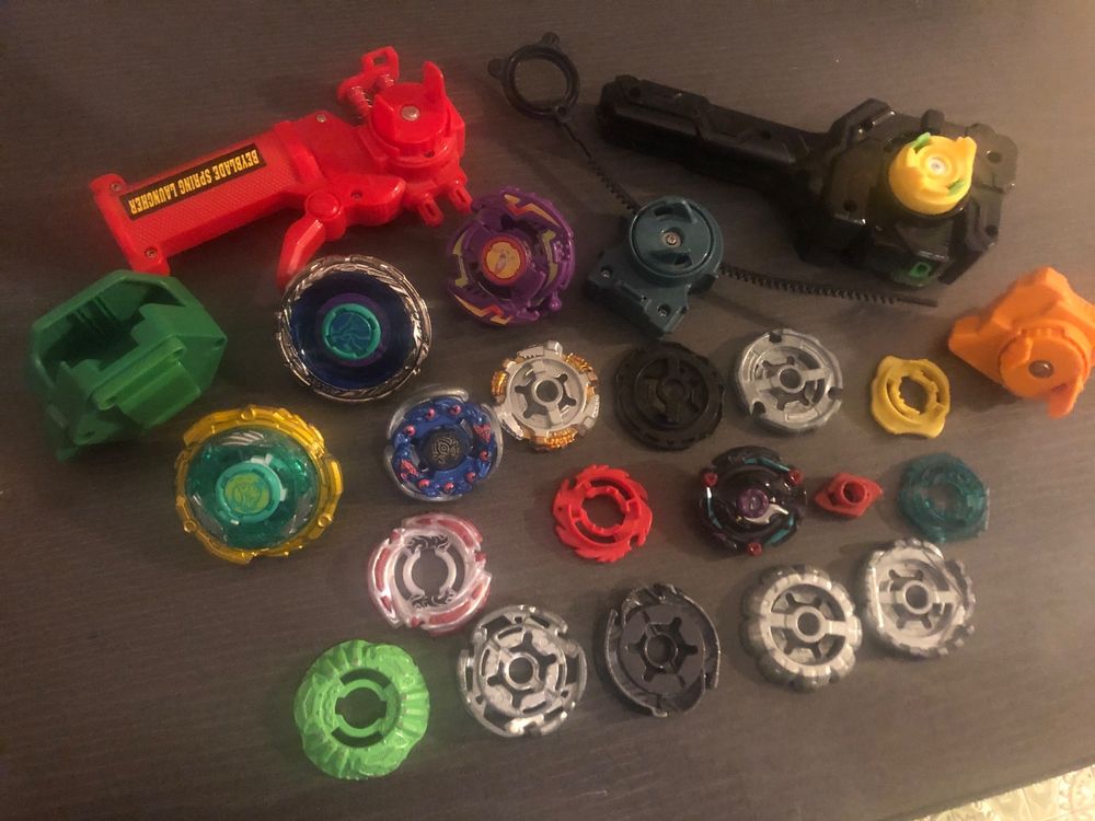 Lot toupie Beyblade avec arène - Jeux & Jouets