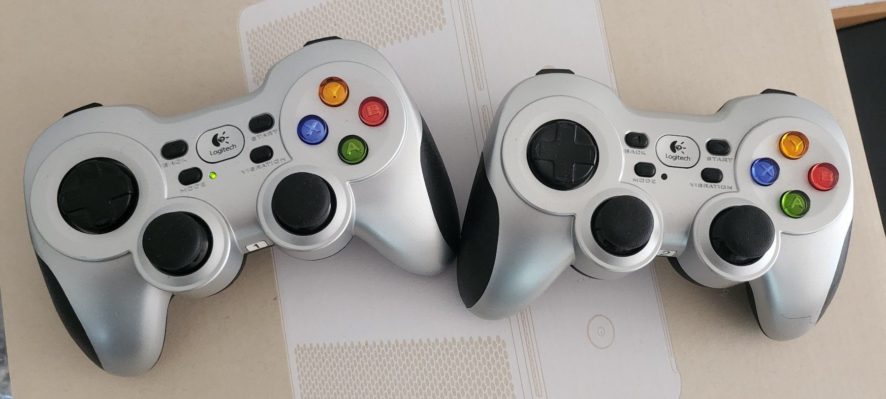 Logitech Controller: Logitech Wireless Gamepad F710 (X2) – Gebraucht aus Zollikerberg von sandokanhaus 1