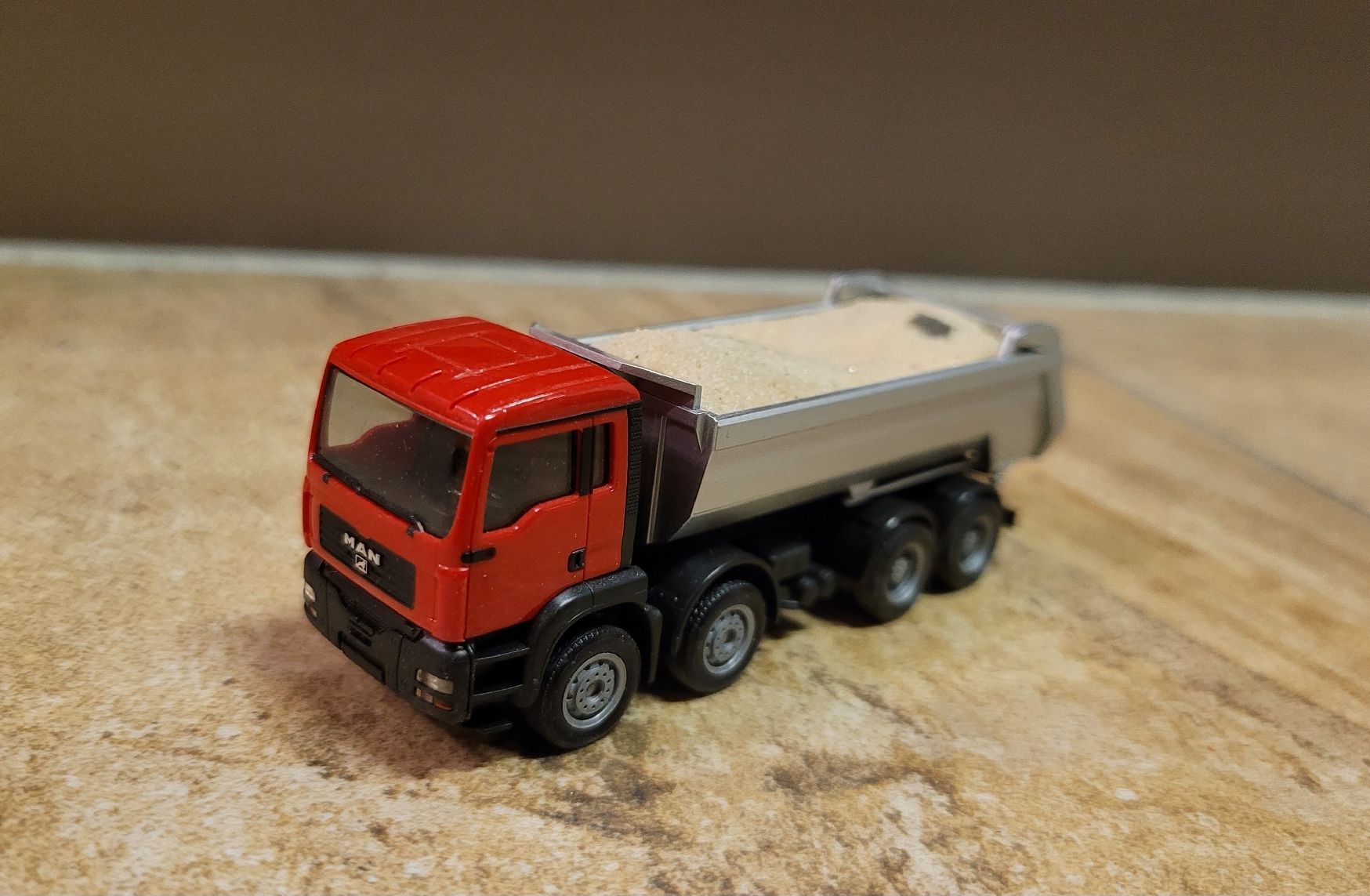 Herpa Kit di modellismo & Modellini statici: Herpa LKW's 1:87 – Usato da Hettiswil venduto da kuese85 6