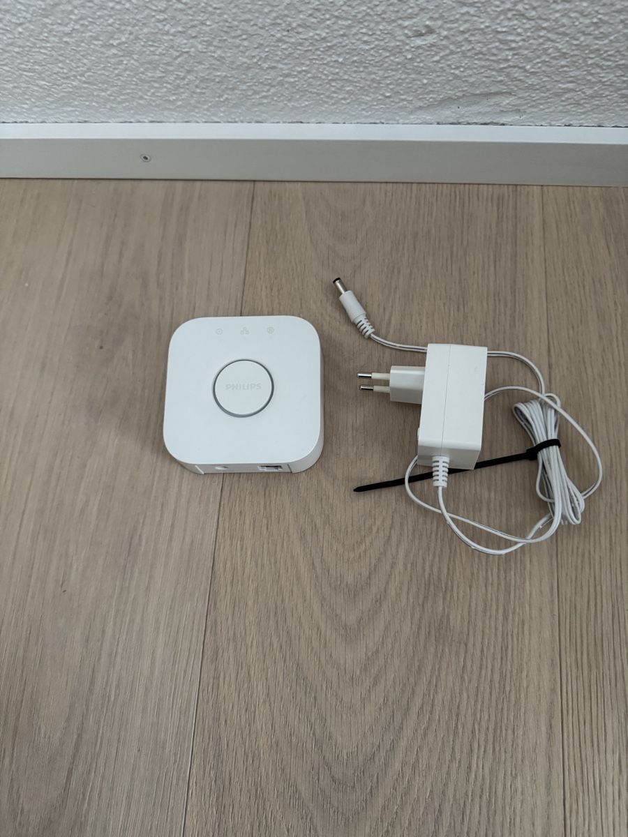 Philips Hub & Switch: Philipps Hue Bridge – Usato da Niederrohrdorf venduto da 54Belaadpa43