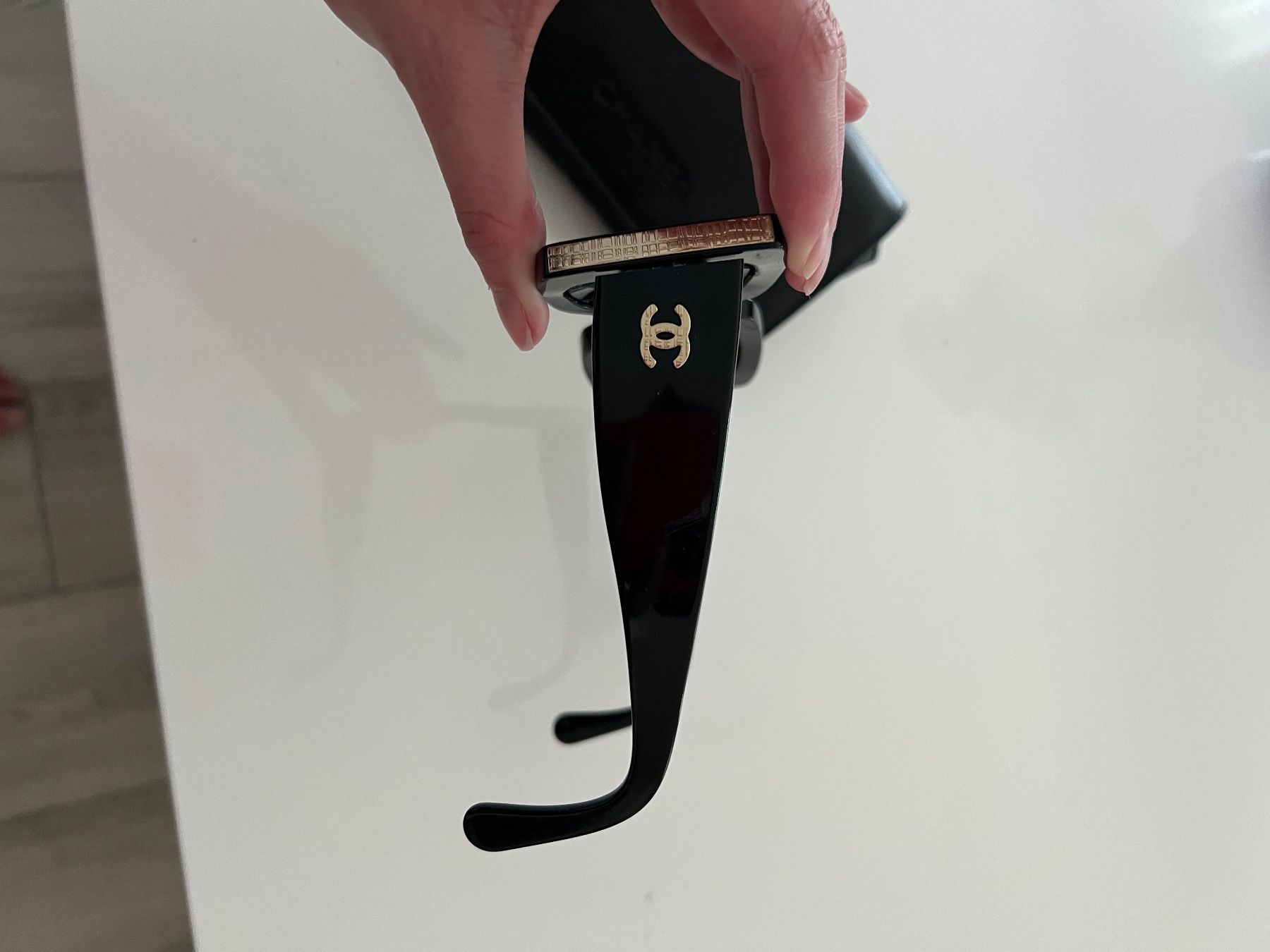 Chanel Occhiali & Lenti: Lunettes de soleil Chanel noires – Usato da Epalinges venduto da luc_25zt 3