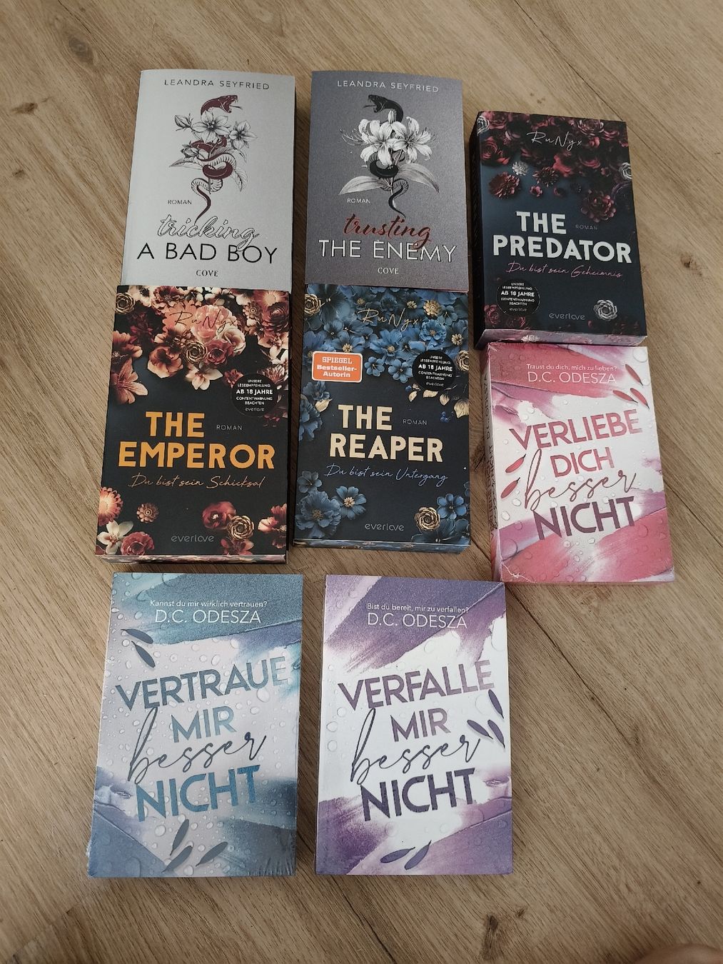 Libri: Dark Romance Bücher Paket mit Farbschnitt  – Usato da Lichtensteig venduto da totoaxv