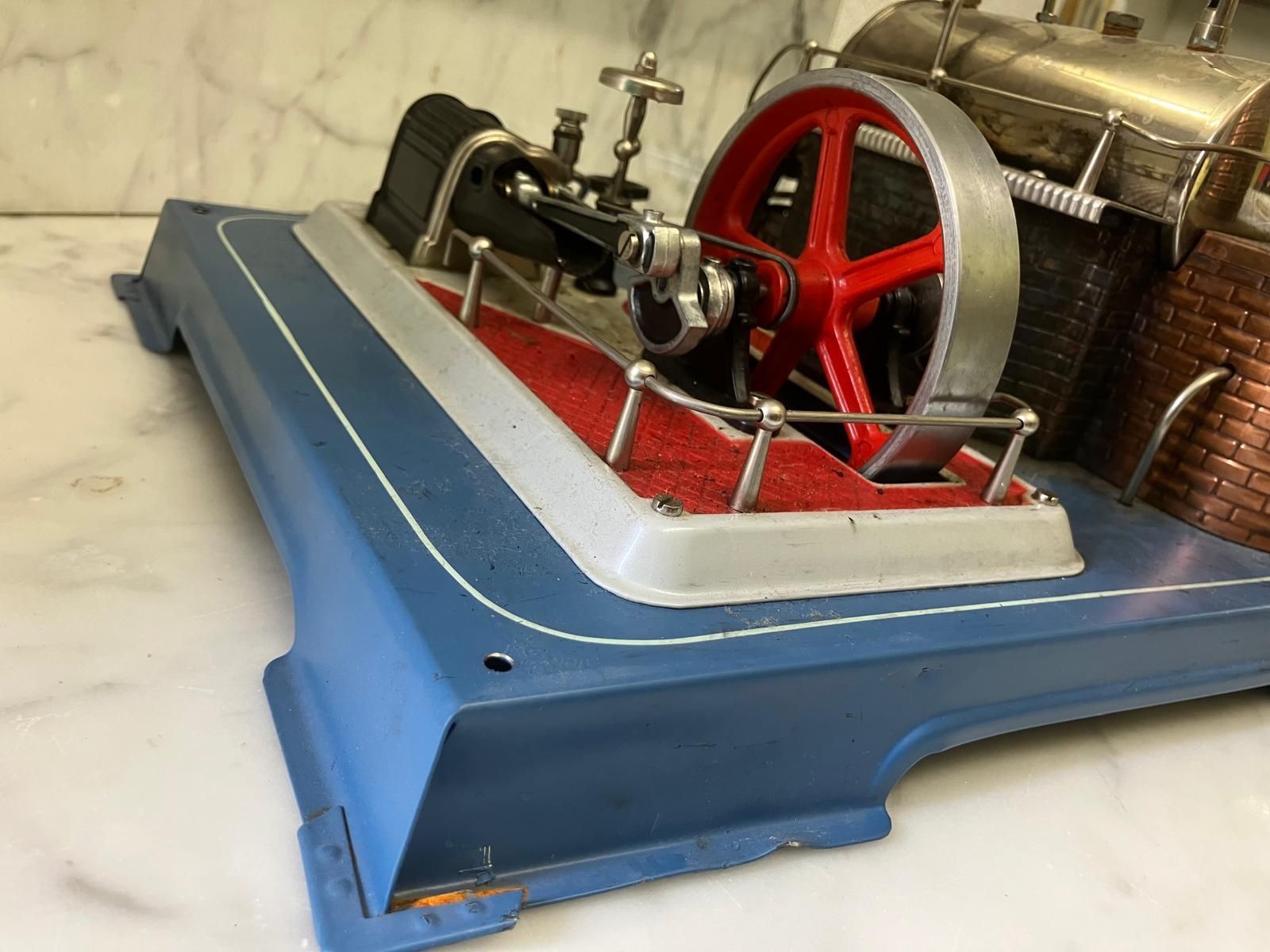 Wilesco Kit di modellismo & Modellini statici: Dampfmaschine Wilesco, Machine à vapeur – Usato da Regensdorf venduto da 7ws8 7