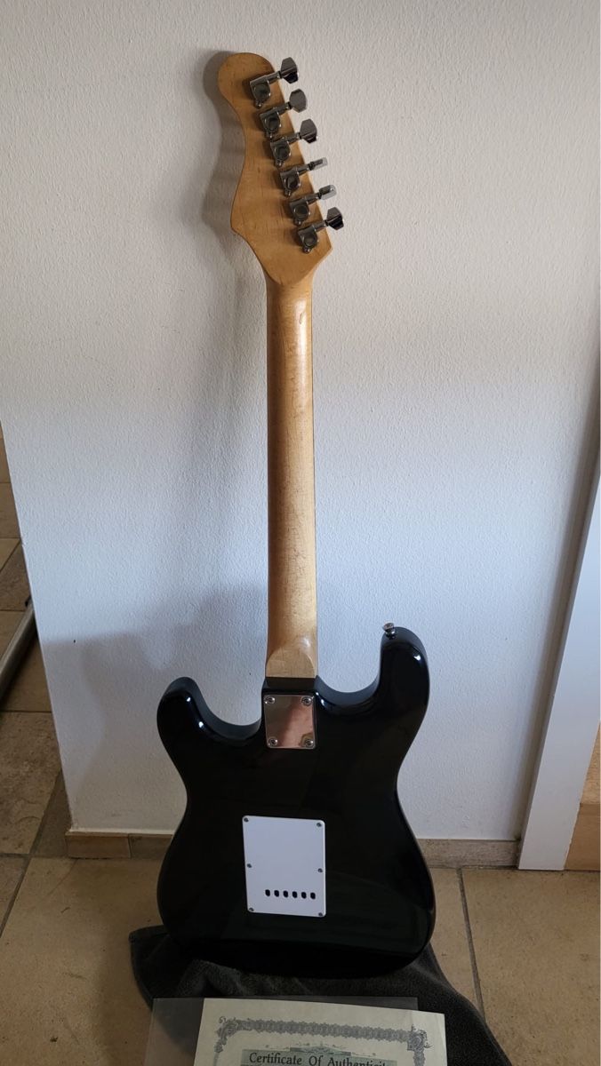 Strumenti musicali: E-Gitarre signed Nickelback mit Echtheitszertifikat – Usato da Reinach BL venduto da maz_lx8h 4