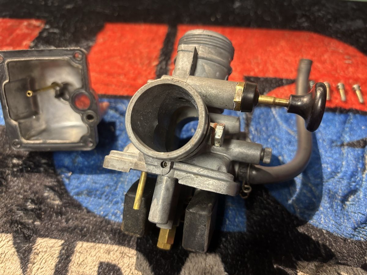 Yamaha Tutti i ricambio per moto: Yamaha XT 125 Carburateur – Usato da Mézières VD venduto da P-M-C 7