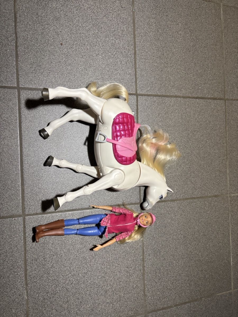 Giocattoli: Barbie mit Pferd – Usato da Melchnau venduto da Dinudane 2