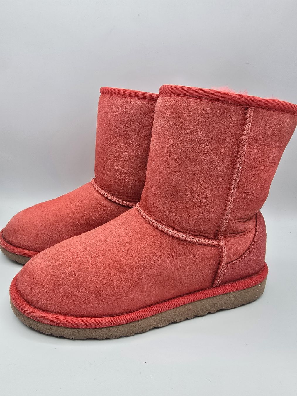 Ugg Schuhe für Mädchen: Mädchen Boot Stiefel UGG Classic Gr. 33 Lammfell Australia – Gebraucht aus Basel von mvv_bgf8 1