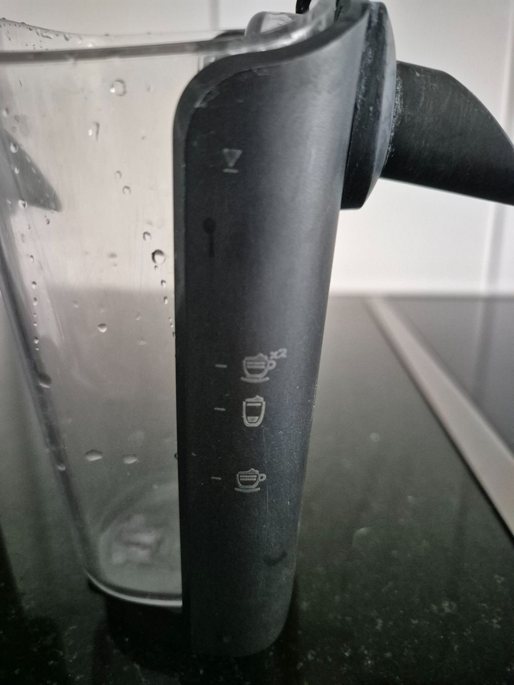 Philips Macchine per caffè & Macchine per espresso: Philips Kaffeevollautomat EP2235/49 – Usato da Pfäffikon ZH venduto da Jasmin1994 4
