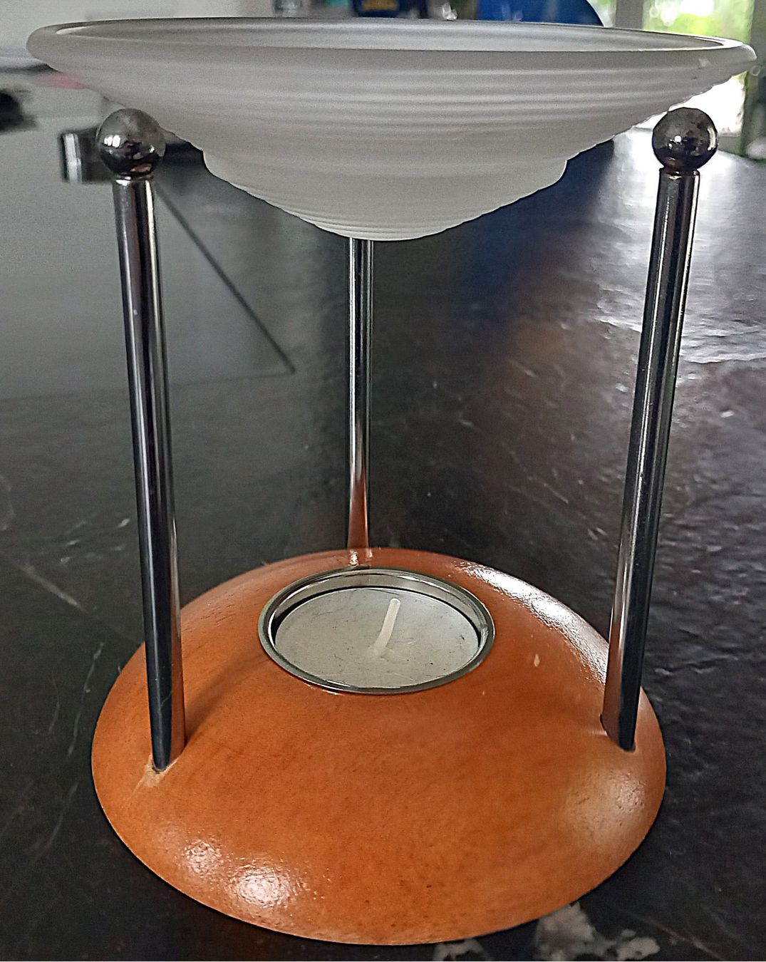 Lampade: Duftlämpli mit "Holzfuss" – Usato da Lindau venduto da san_kg2j