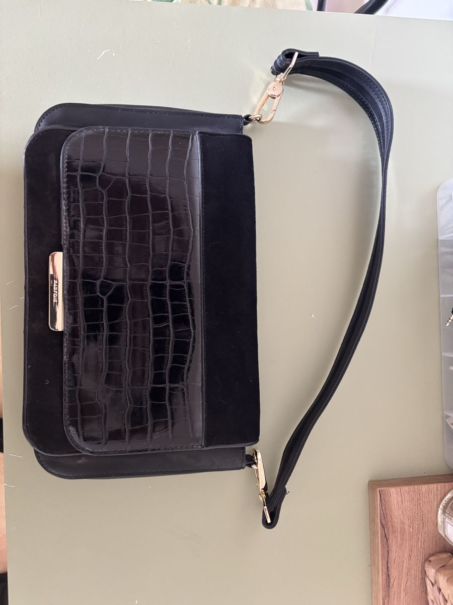 Borse da donna: Chic 80/90ies Tasche – Usato da Dietlikon venduto da sdarli2003