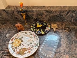 Kunst-Teller, edle Vase, Tonfigur, Glasplatte