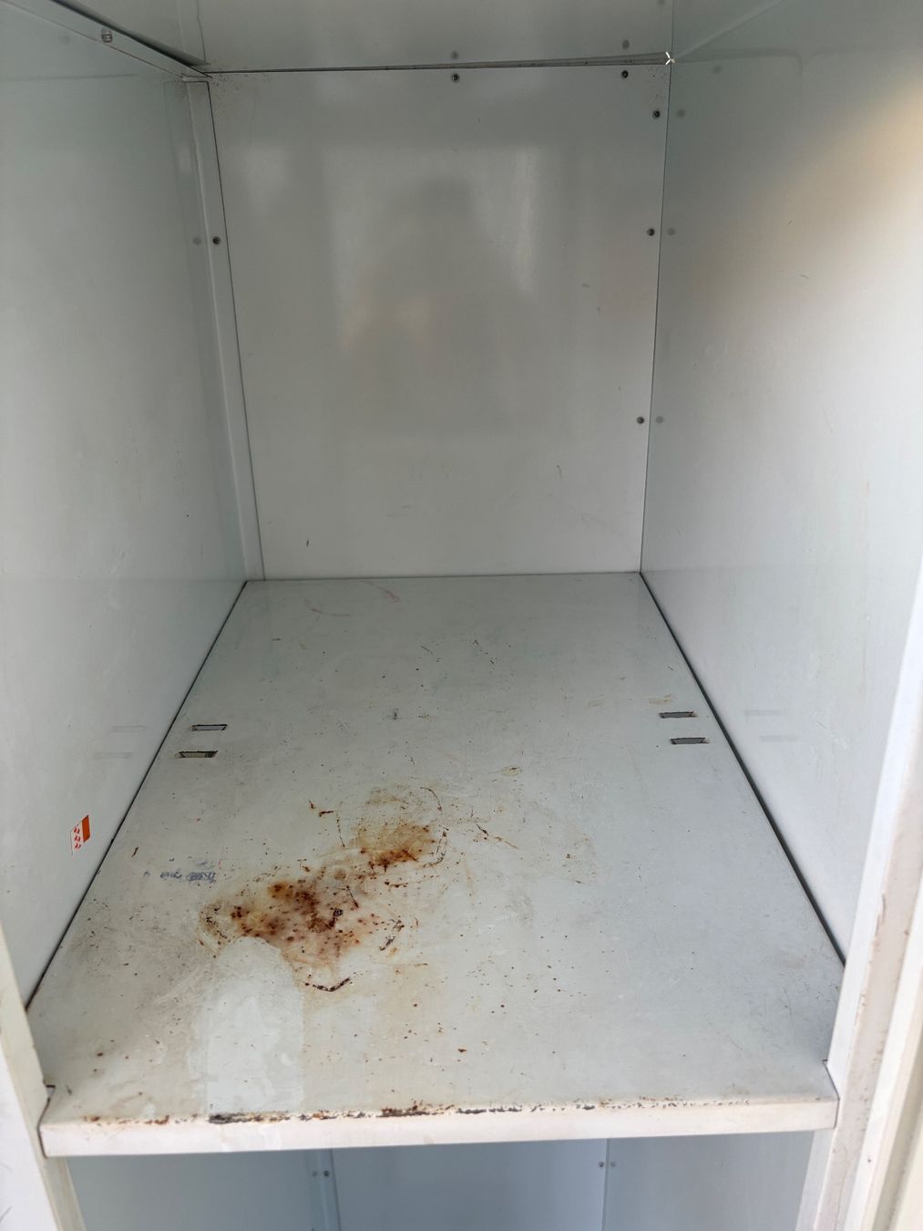 Schränke: Metallschrank abschliessbar, hellgrau  Abholung Basel – Gebraucht aus Basel von Lizzabon 6