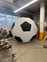 Fussball aufblasbar mit Innengebläse 220 V
