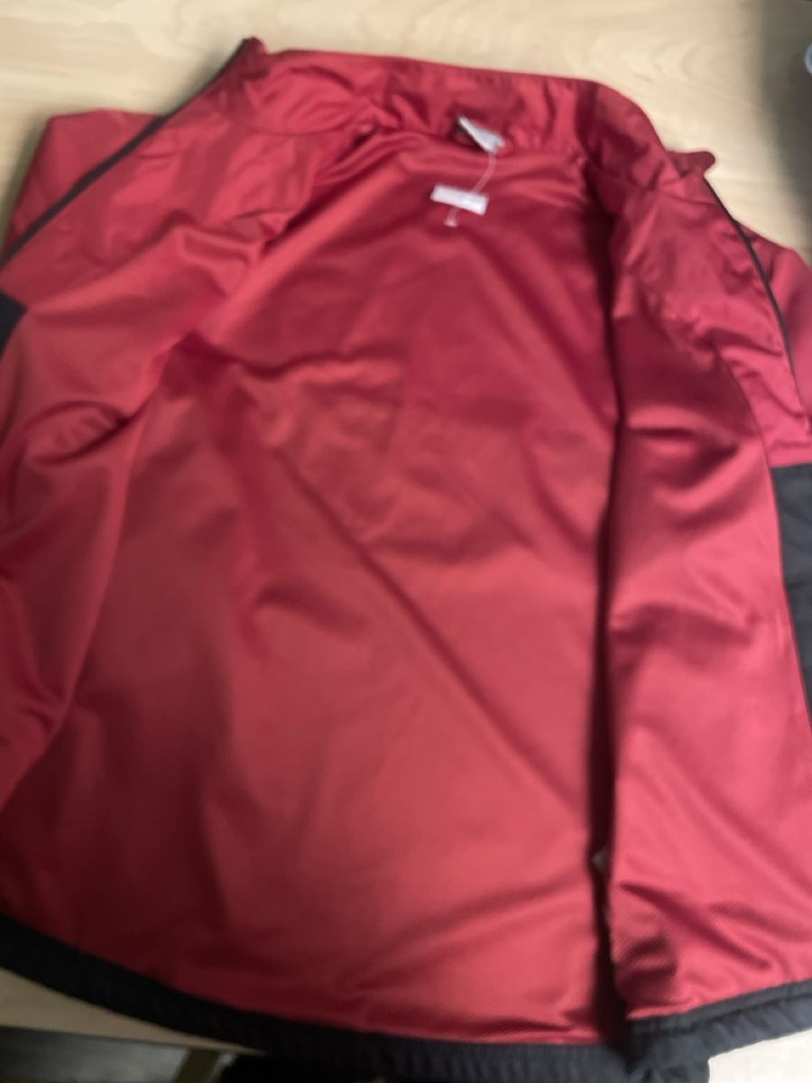 Nike Giacche & Cappotti: Nike Regenjacke Gr. M 140-152cm  – Usato da Obergerlafingen venduto da cabo4 2