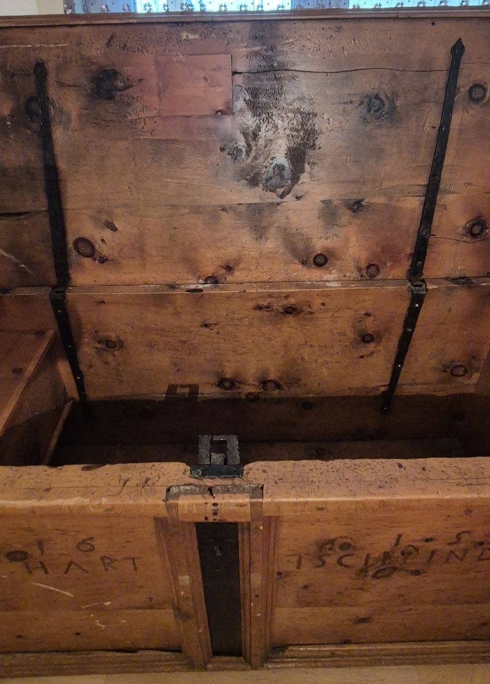 Coffres: Truhe 1615 – D'occasion à Moutier par Maria1704 6