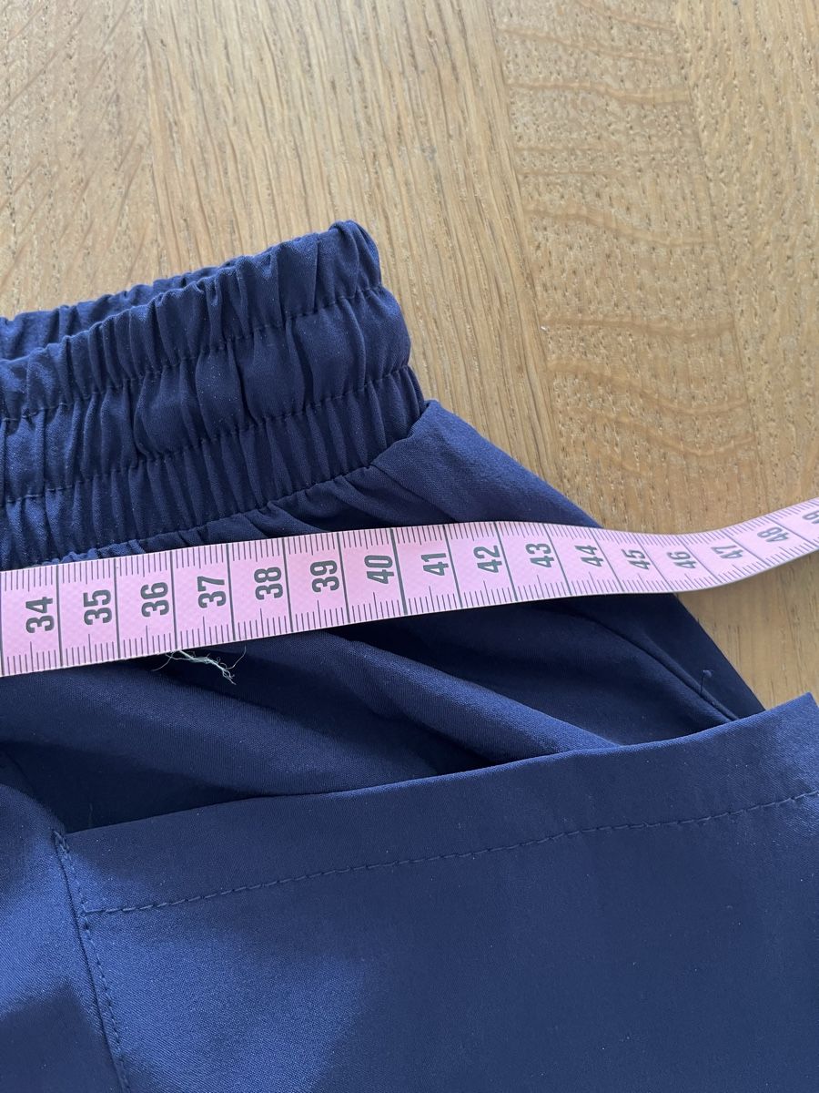 Hosen: Sporthose lila Gr. L – Gebraucht aus Herrenschwanden von Kamel1 1