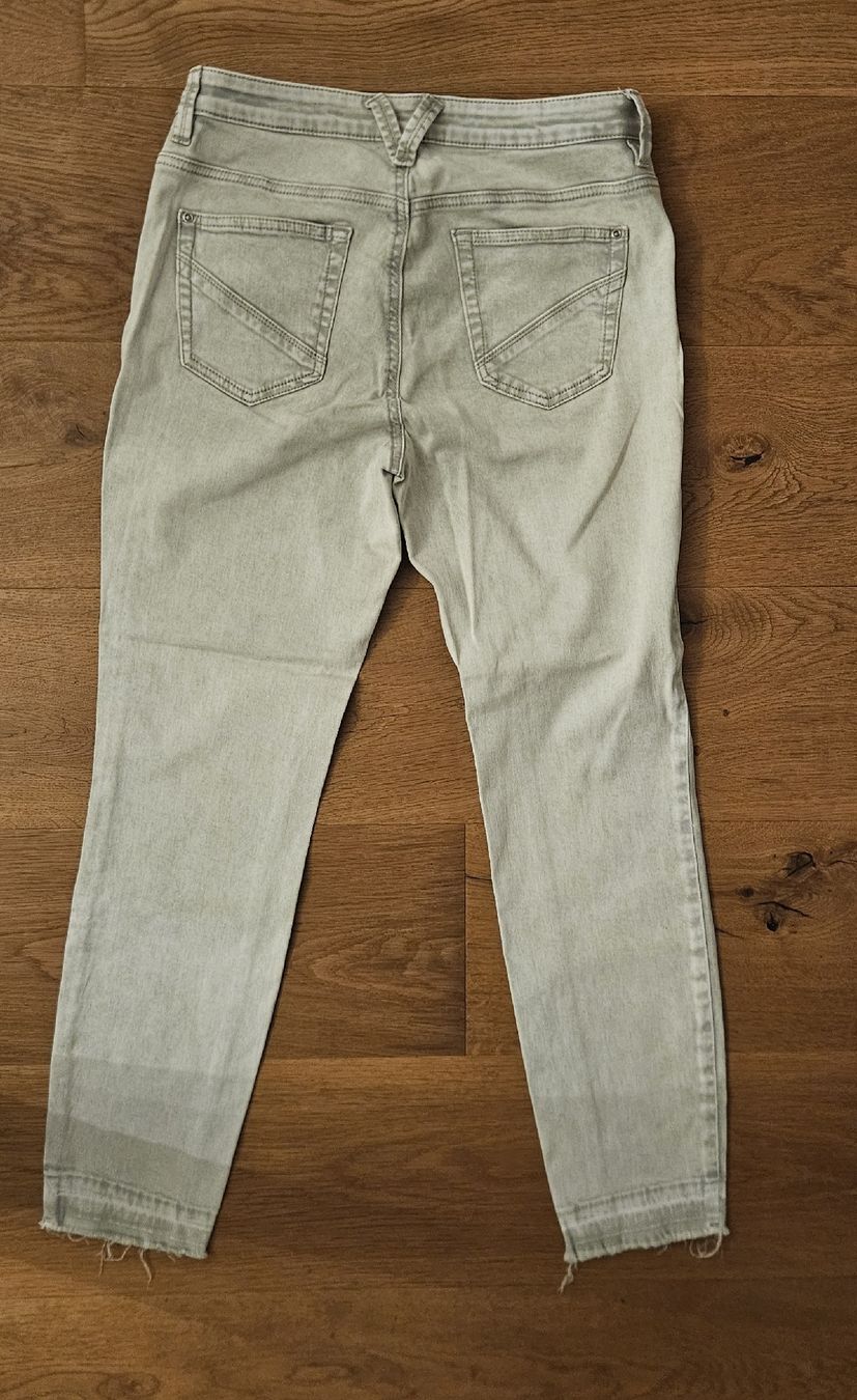 Tom Tailor Jeans: TOM TAILER Alexa Cropped Jeans Gr. 29 – Usato da Thun venduto da Phil691 2
