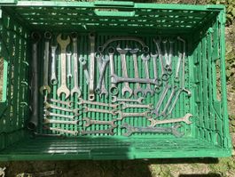 Werkzeugkoffer mit Steckschlüsseln & Ringschlüsseln