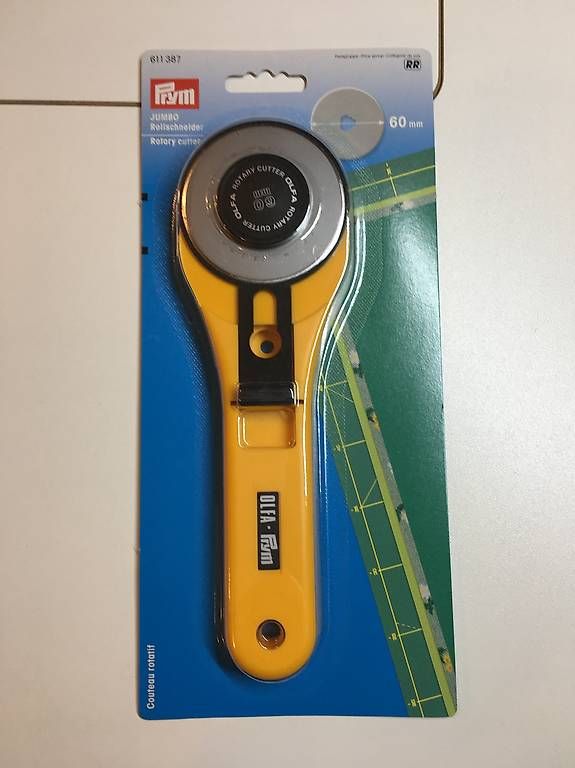 Tutti gli attrezzi: Prym Jumbo Rollschneider – Usato da Tann venduto da Atelier22plus 1