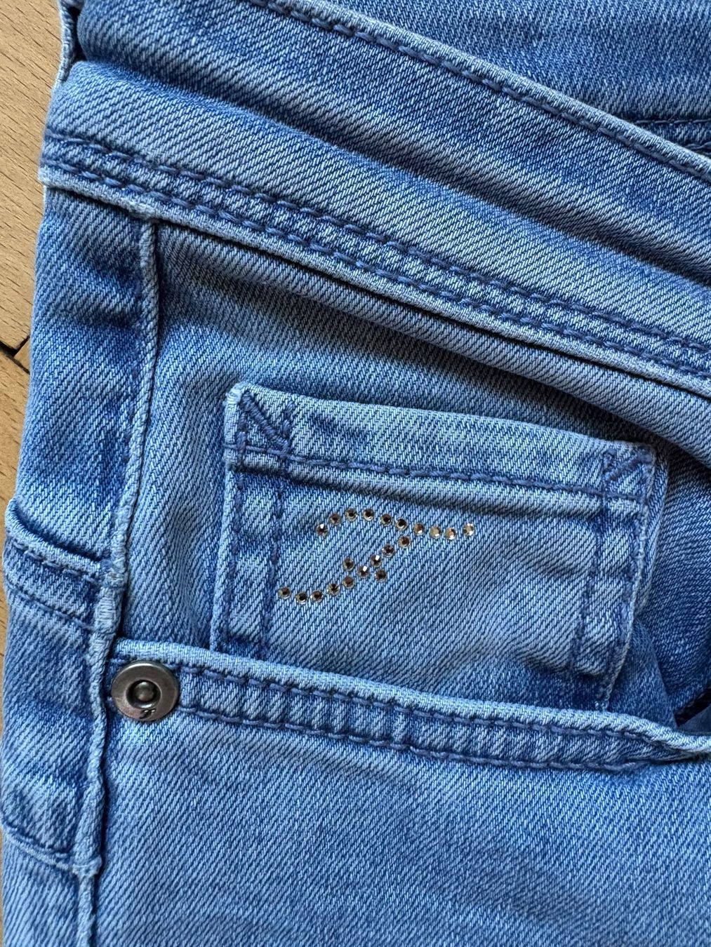 Fay Jeans: Fay Skinny Jeans, hellblau, Gr. 28, wunderschön – Usato da Winterthur venduto da Lepetitprince18 1