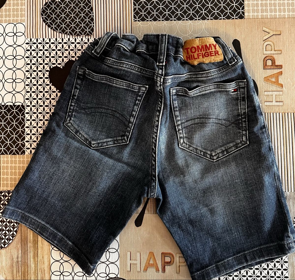 Tommy Hilfiger Hosen: Short Tommy Hilfiger garçon, taille 140 – Gebraucht aus Grône von Amte73 2