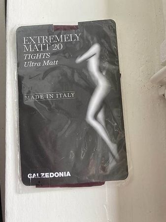 Collants Calzedonia bordeaux neufs taille 1/2