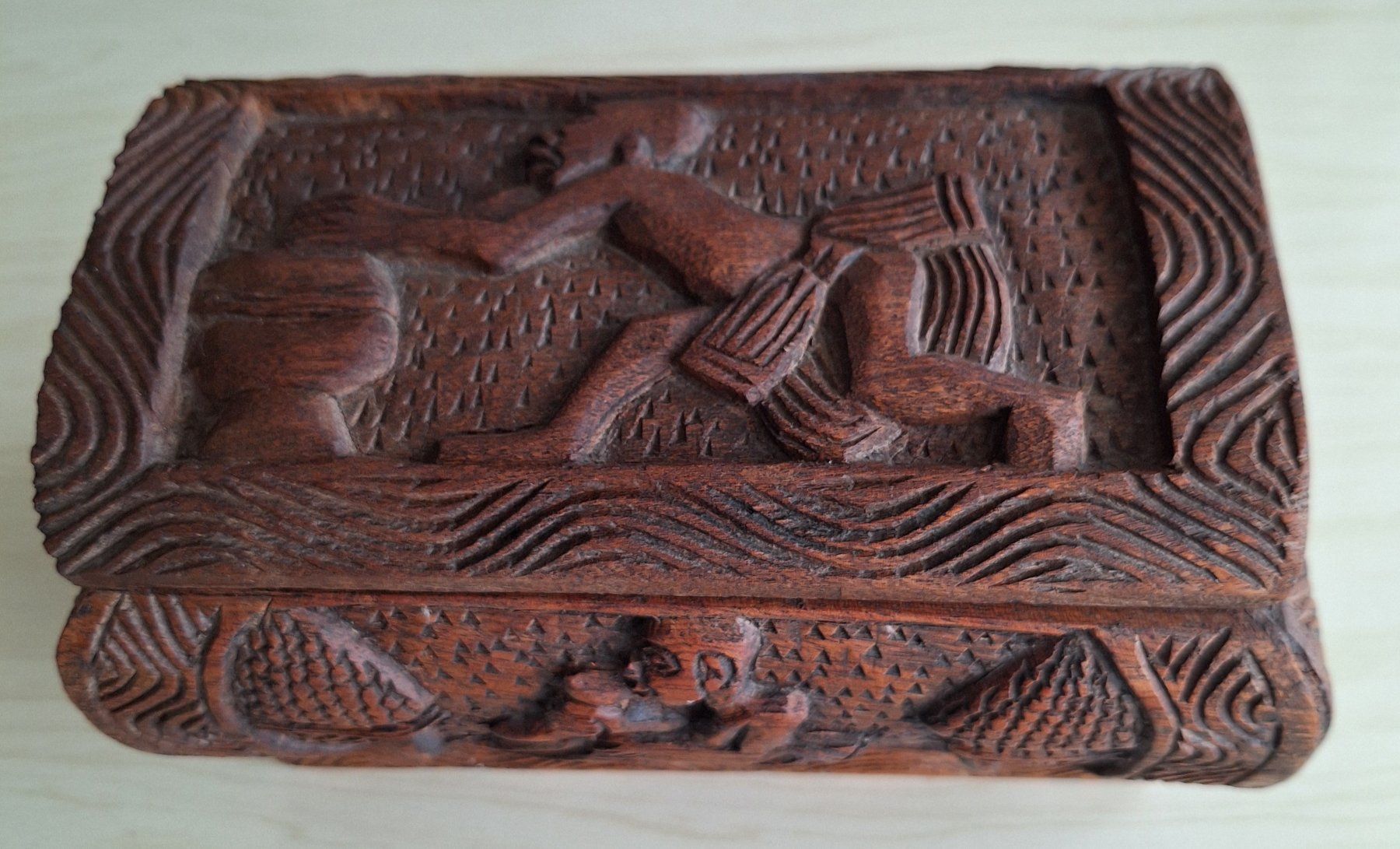 Barattoli: véritable coffret africain en bois ciselé – Usato da Genève venduto da maria1209 1