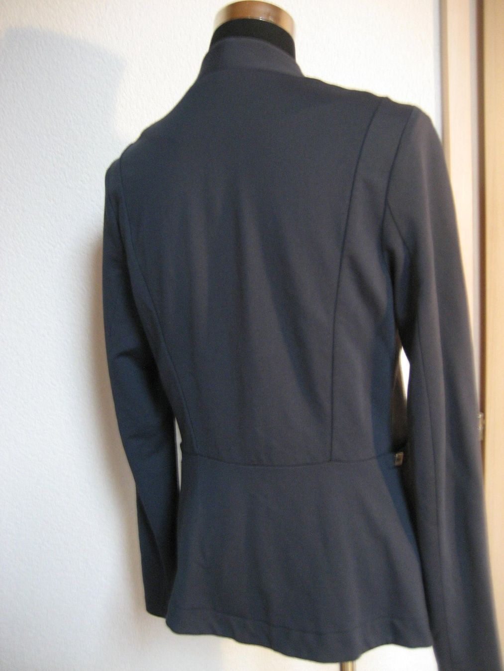 Manila Grace Giacche: Veste stretch Manila Grace taille M – Nuovo (secondo la descrizione) da Delémont venduto da marryb 2
