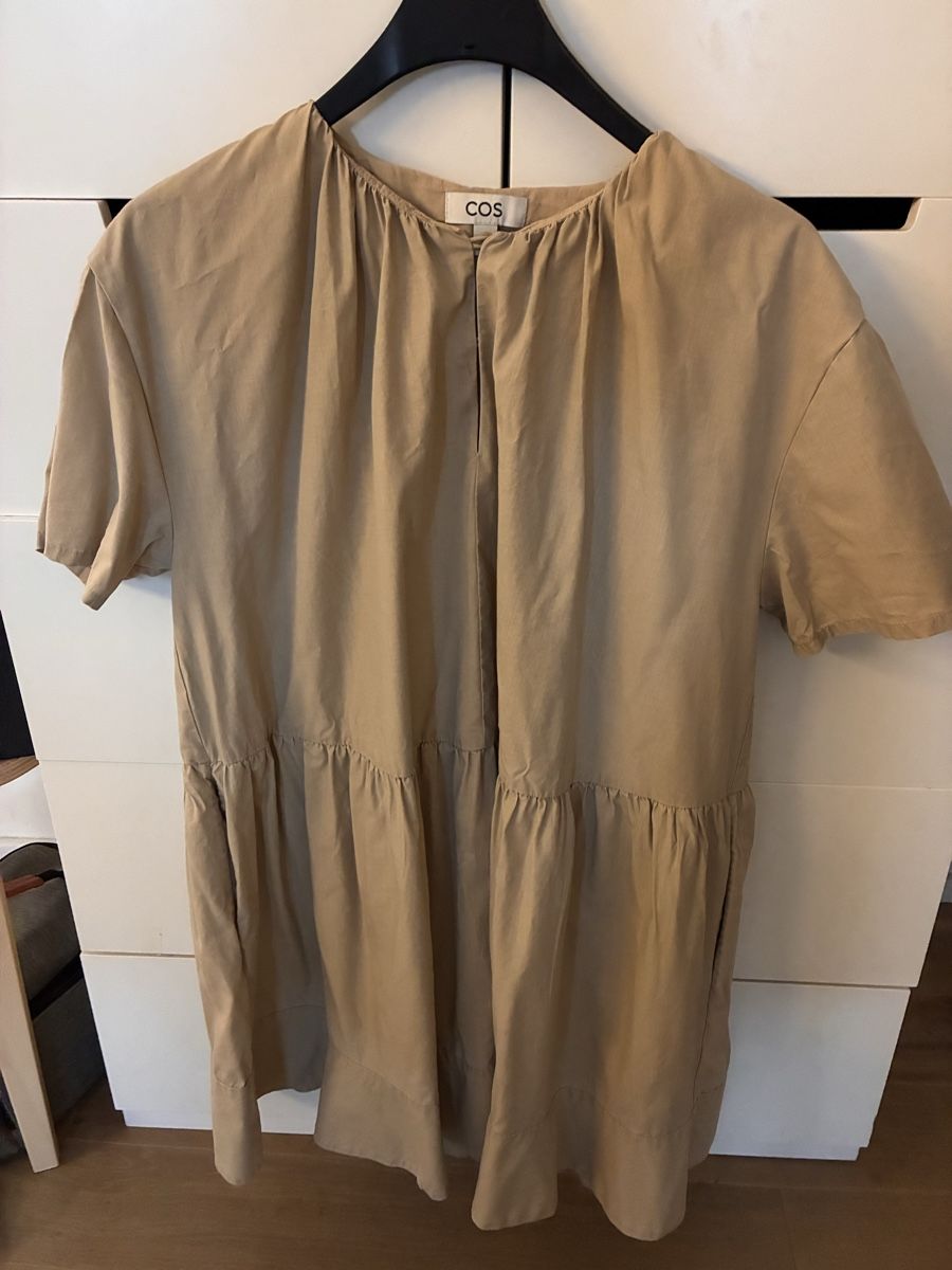 Cos Vestiti: COS Maxi Kleide Beige Gr. M – Usato da Schaffhausen venduto da Ninuschka.