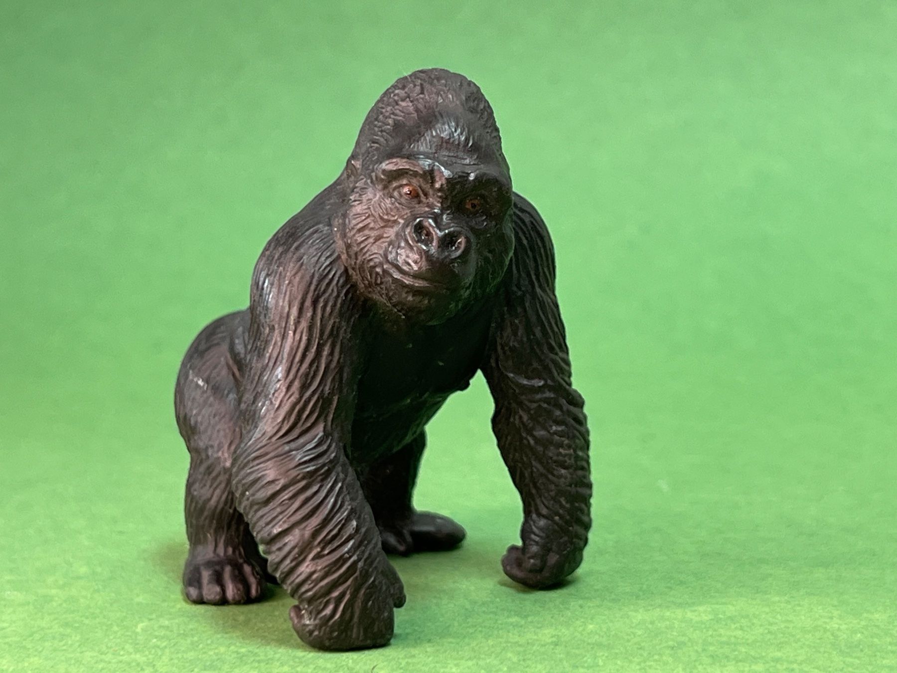 Schleich Statuette: Schleich Gorilla / Silberrücken Affe Junges - Made Germany – Usato da Ennetbaden venduto da mapa05 2
