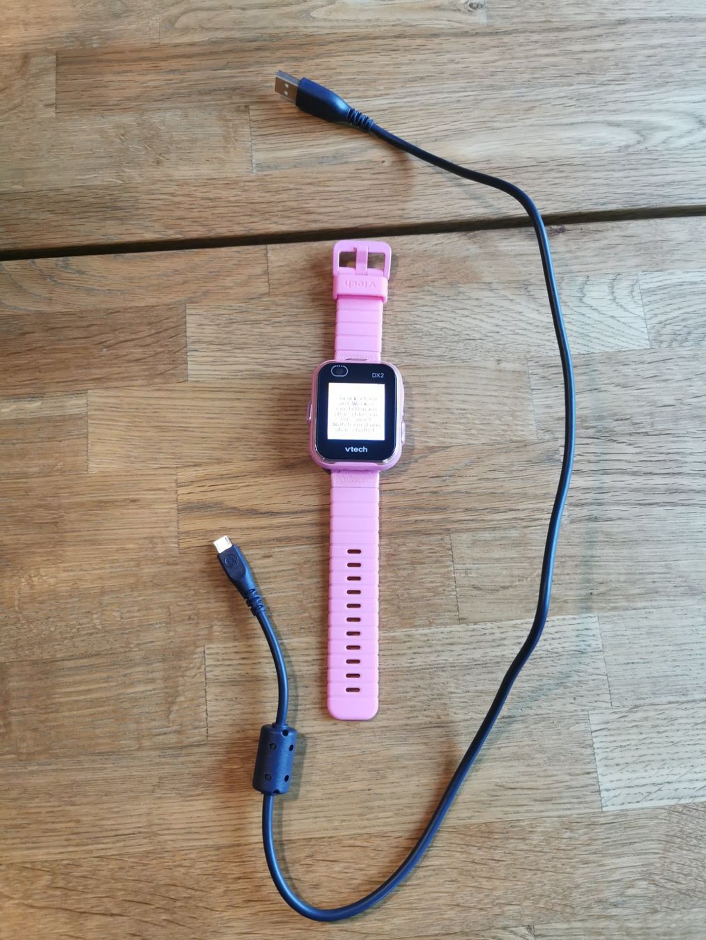 Vtech Smartwatch: Vtech Kidizoom Smartwatch rosa, guter Zustand – Usato da Gunzgen venduto da 0Aurin0