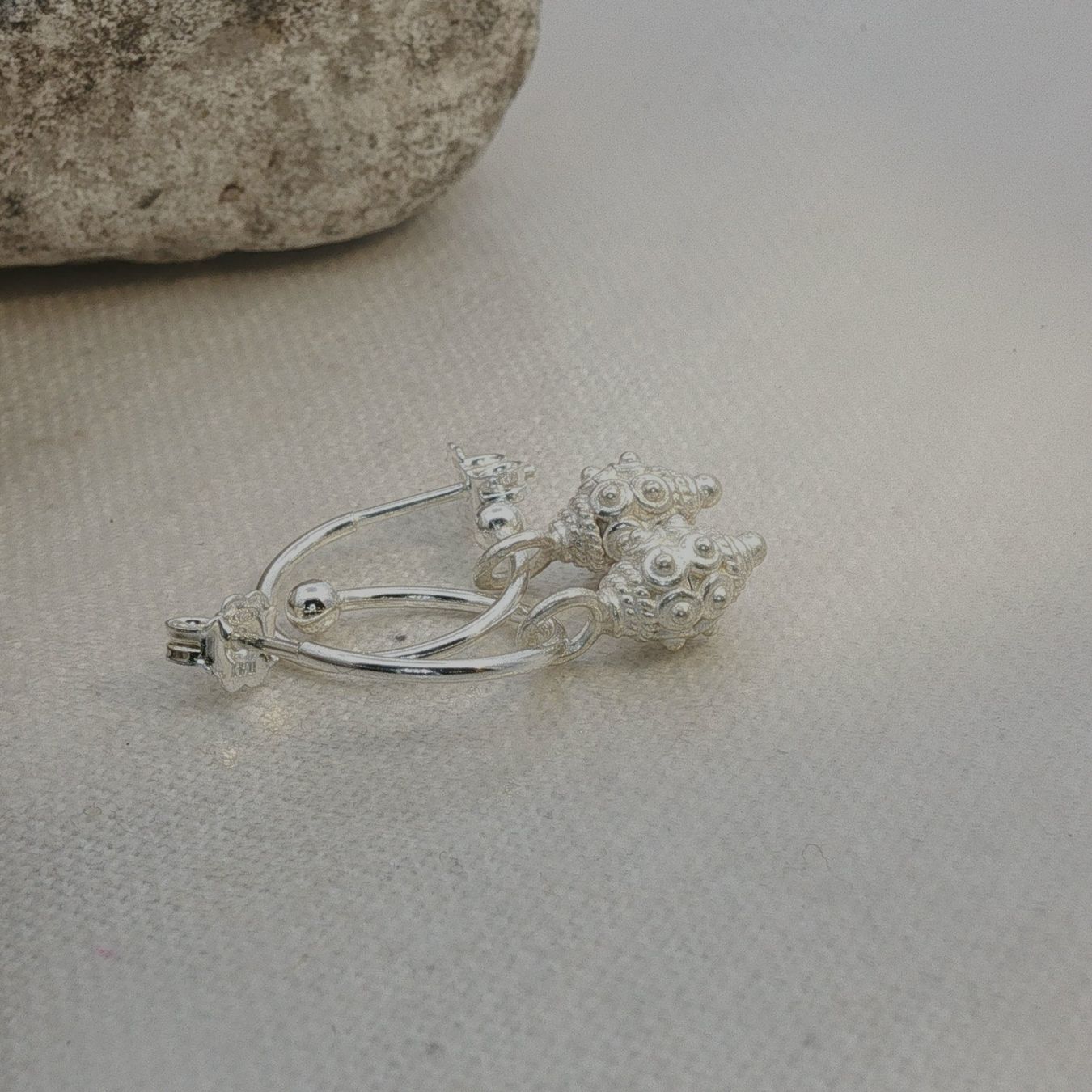 Olga Ribler Orecchini pendenti & Orecchini a lobo: Sterling Silber 925 Halbcreolen mit Charms – Nuovo (secondo la descrizione) da Luzern venduto da Schmuckoutlet 1
