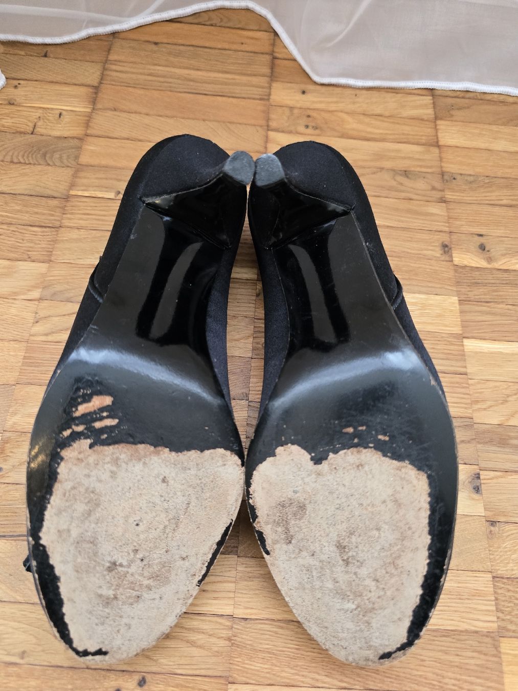 Stuart Weitzman Scarpe da donna: Stuart Weitzman satin heels, black, size 37.5 – Usato da Zürich venduto da luethifat 3
